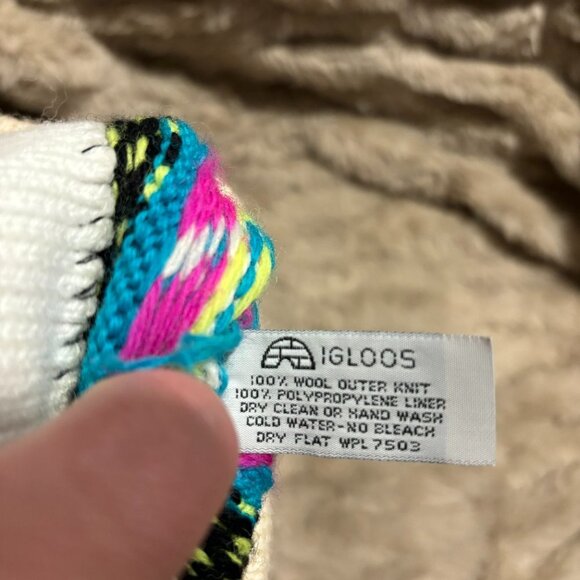 Vintage IGLOOS wool hat - Picture 3 of 3